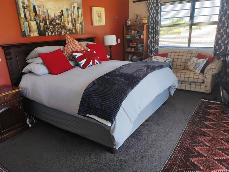 3 Bedroom Property for Sale in Sandbaai Western Cape